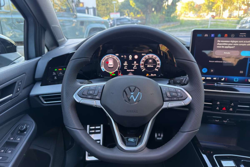 VOLKSWAGEN GOLF TDI 150 DSG R-LINE T.O 360