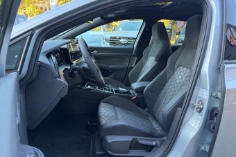 VOLKSWAGEN GOLF E-TSI 150 DSG R-LINE T.O 360