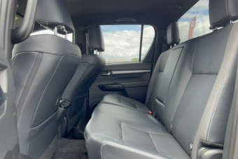 TOYOTA HILUX 2.8 204 BVA INVINCIBLE 4PL