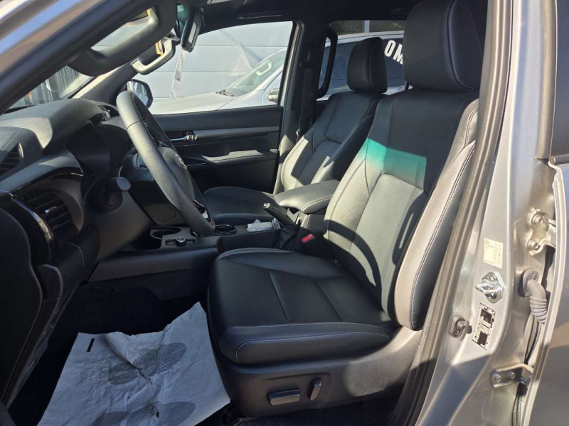 TOYOTA HILUX 2.8 204 BVA INVINCIBLE 4PL