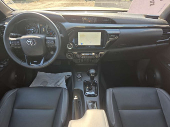 TOYOTA HILUX 2.8 204 BVA INVINCIBLE 4PL