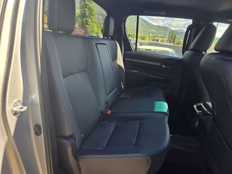 TOYOTA HILUX 2.8 204 BVA INVINCIBLE 4PL