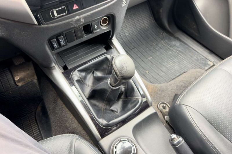 MITSUBISHI L200 2.4 DID 180 INTENS