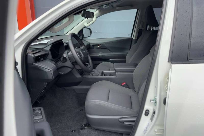 TOYOTA HILUX NEW 2.8 204 BVA CONFORT 4PL