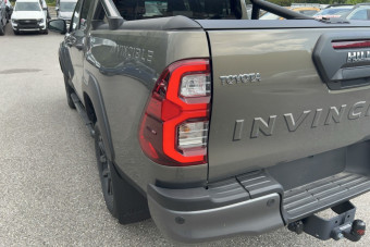 TOYOTA HILUX 2.8 204 BVA INVINCIBLE RIDEAU
