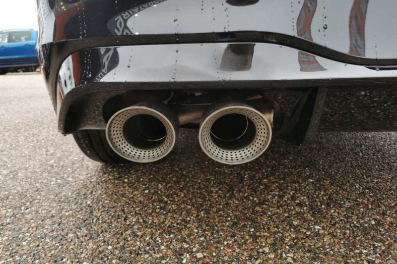 VOLKSWAGEN GOLF R 320 AKRAPOVIC CUIR T.O DCC PPF