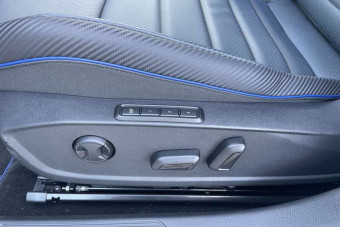 VOLKSWAGEN GOLF R 320 AKRAPOVIC CUIR T.O DCC PPF