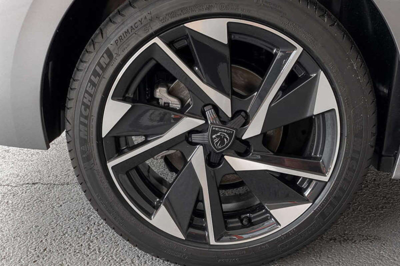 PEUGEOT 308 1.5 HDI 130 EAT8 ALLURE PACK