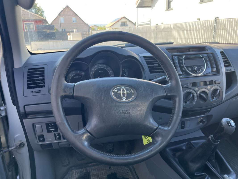 TOYOTA HILUX 2.5 144 VIGO X-TRA CAB