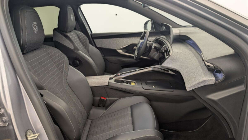 PEUGEOT 3008 HYBRID 145 E-DCS6 GT