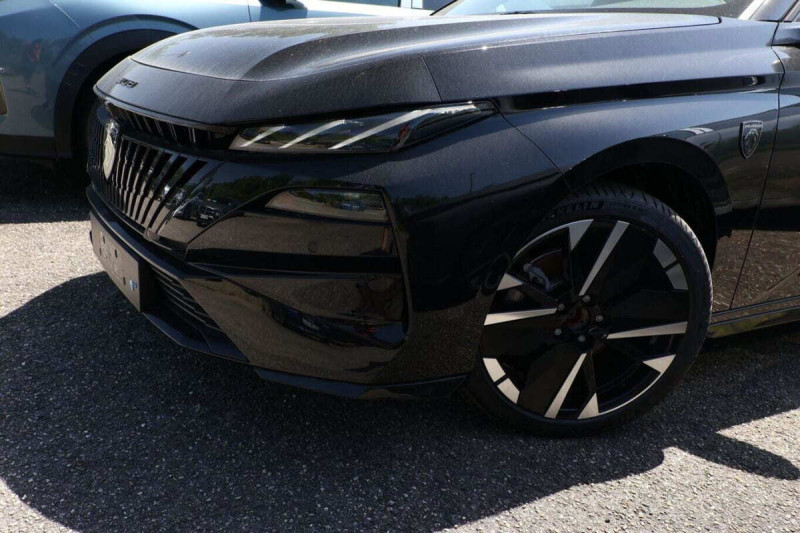 PEUGEOT 308 HYBRID 145 GT