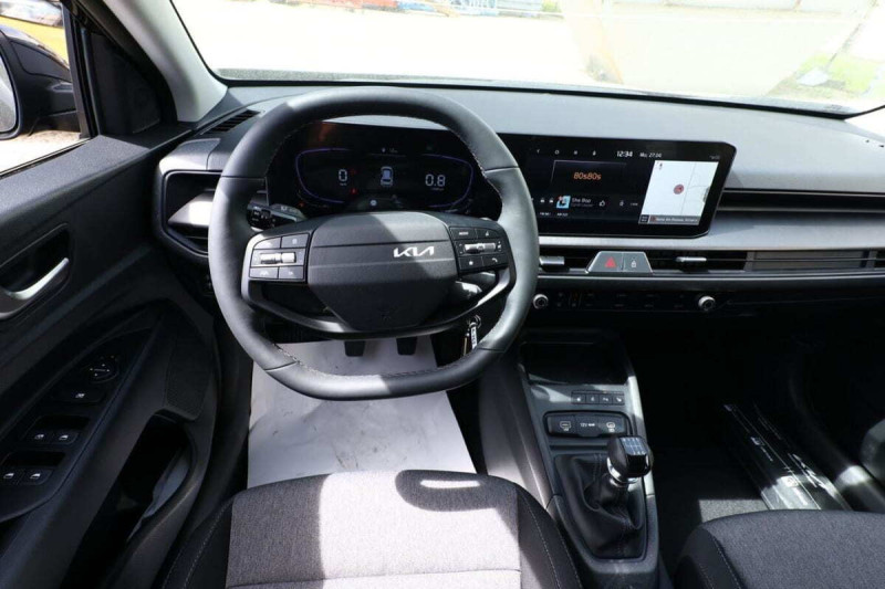 KIA STONIC 100 MY26