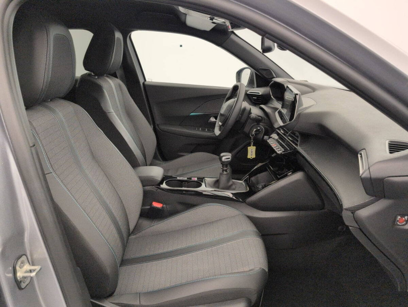 PEUGEOT 2008 PURETECH 130 ALLURE