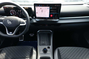 VOLKSWAGEN T-ROC 150 DSG R-LINE