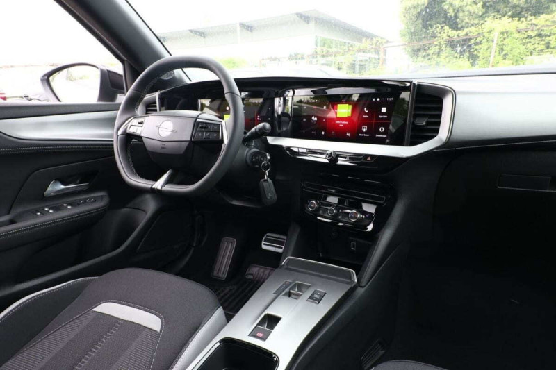 OPEL MOKKA 145 HYBRID AT6