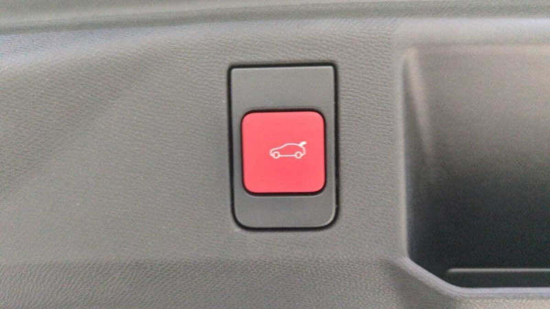PEUGEOT 5008 HYBRID 145CH E-DCS6 GT