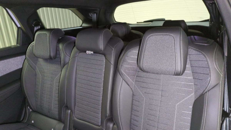 PEUGEOT 5008 HYBRID 145CH E-DCS6 GT