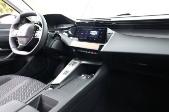 PEUGEOT 408 HYBRID 145 E-DCS6 ALLURE