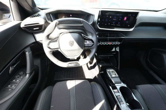 PEUGEOT 2008 HYBRID 145 E-DCS6 GT