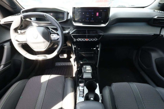 PEUGEOT 2008 HYBRID 145 E-DCS6 GT