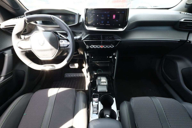 PEUGEOT 2008 HYBRID 145 E-DCS6 GT