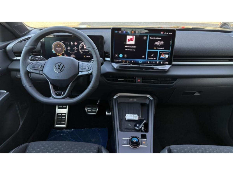 VOLKSWAGEN T-ROC 1.5 ETSI 150 DSG R-LINE