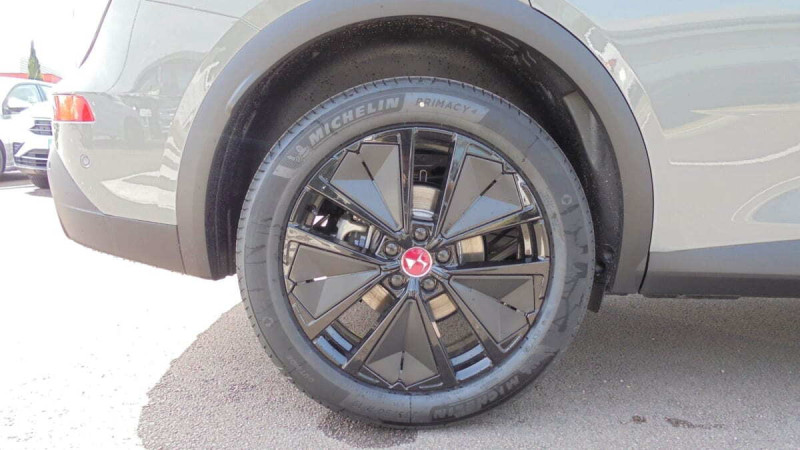 DS DS 7 BLUEHDI 130 EAT8 PERFORMANCE LINE