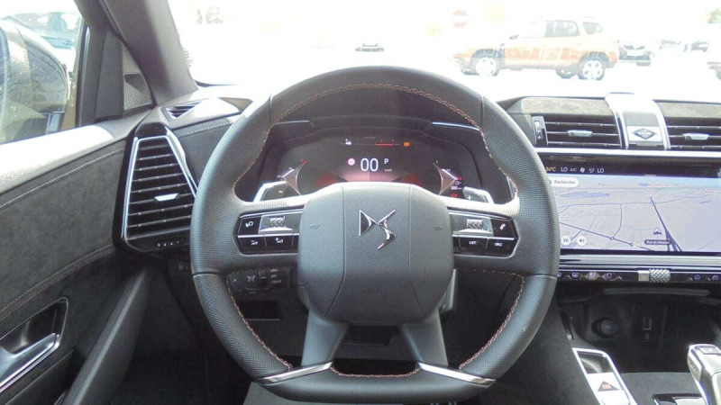 DS DS 7 BLUEHDI 130 EAT8 PERFORMANCE LINE