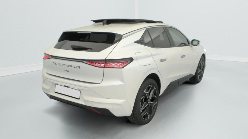 DS N 4 HYBRIDE 145 E-DCT6 ETOILE - ALCANTARA