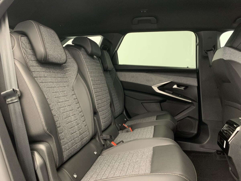 PEUGEOT 5008 HYBRID 145 E-DCS6 ALLURE