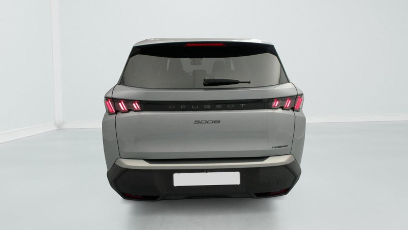 PEUGEOT 5008 HYBRID 145 E-DCS6 ALLURE