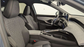PEUGEOT 3008 HYBRID 145 E-DCS6 ALLURE