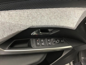 PEUGEOT 5008 GT 1.2 HYBRID 145