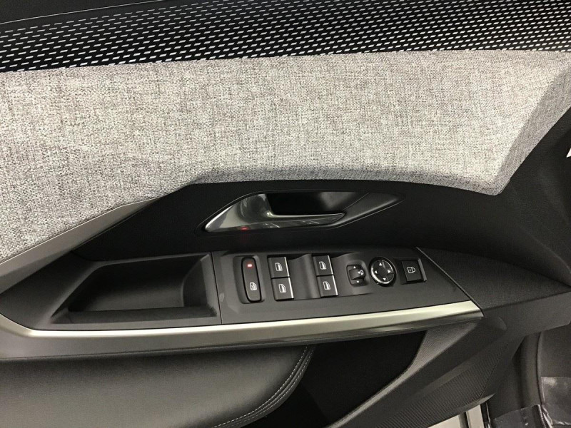 PEUGEOT 5008 GT 1.2 HYBRID 145