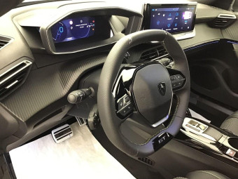 PEUGEOT 2008 GT HYBRID 145 HP E-DSC6