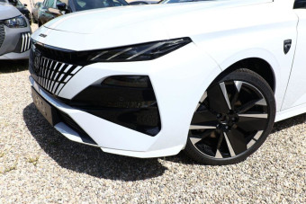 PEUGEOT 308 HYBRID 145 GT