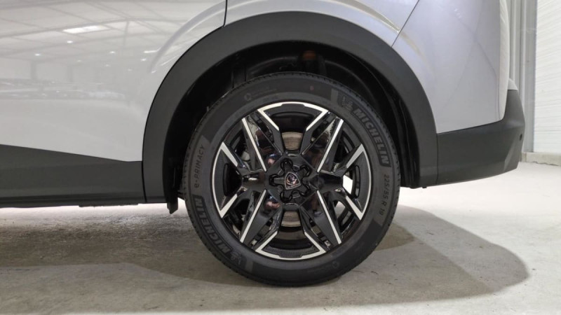 PEUGEOT 5008 HYBRID 145CH E-DCS6 GT