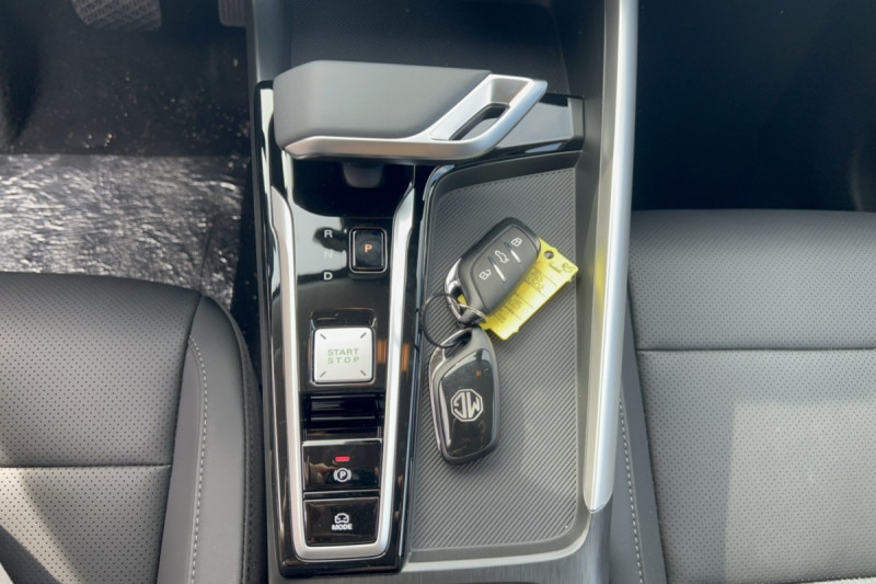 MG ZS 1.5 L HYBRID+ 195 CH LUXURY T.O