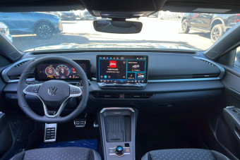 VOLKSWAGEN T-ROC ETSI 150 DSG7 R-LINE