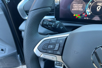 VOLKSWAGEN T-ROC ETSI 150 DSG7 R-LINE