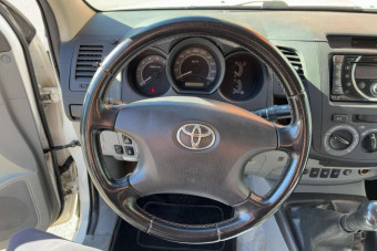 TOYOTA HILUX 2.5 D-4D 120 4X4 D.CAB