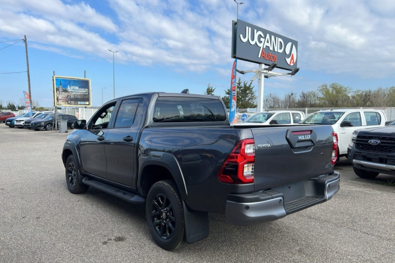 TOYOTA HILUX 2.8 204 BVA INVINCIBLE 4PL