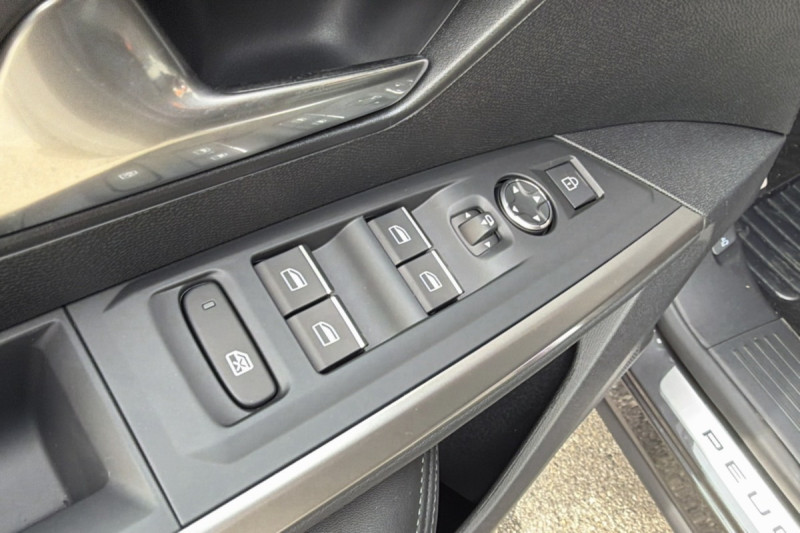 PEUGEOT 3008 HYBRID 145 E-DCS6 GT ALCANTARA