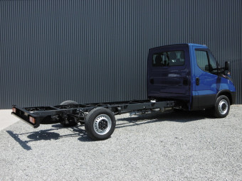 IVECO DAILY CHASSIS CAB 35S17 EMP 4100 180 TD BVA