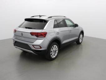 VOLKSWAGEN T-ROC LIFE 150 TSI DSG-7