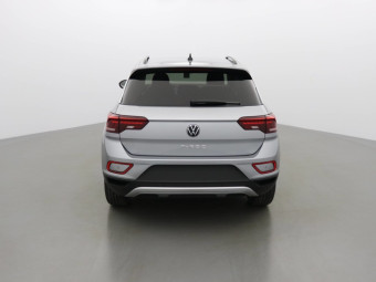 VOLKSWAGEN T-ROC LIFE 150 TSI DSG-7
