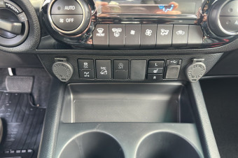 TOYOTA HILUX 2.8 204 BVA INVINCIBLE 4PL