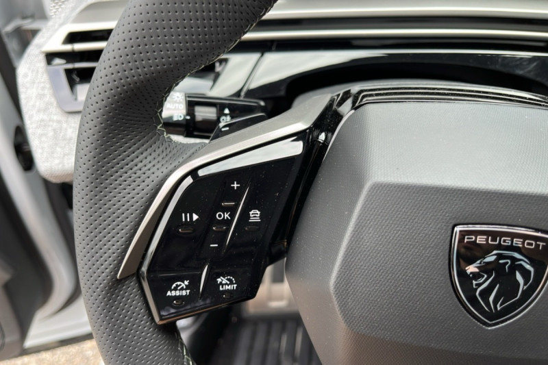 PEUGEOT 5008 HYBRID 145 E-DCS6 GT 360 T.O