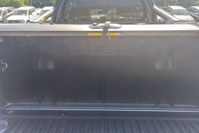 TOYOTA HILUX 2.8 204 BVA INVINCIBLE RIDEAU