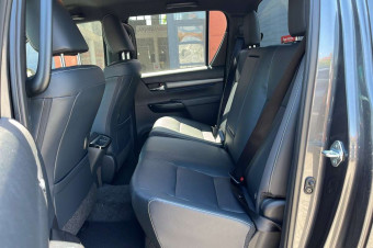 TOYOTA HILUX 2.8 204 BVA INVINCIBLE 4PL